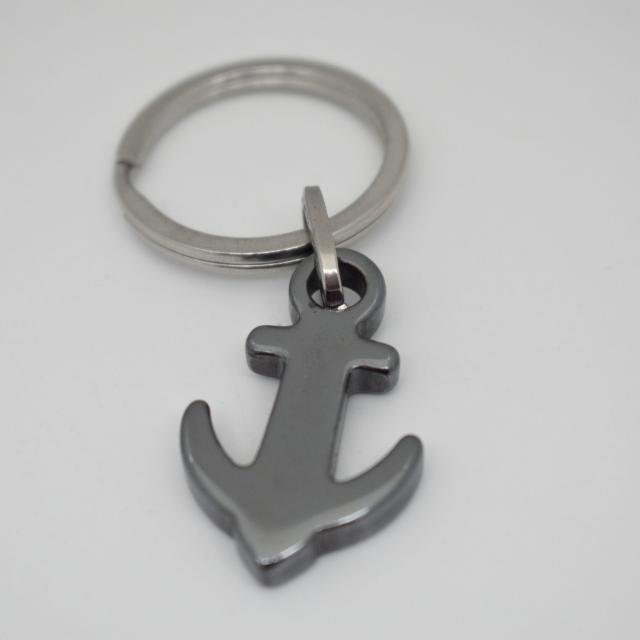 hematite black anchor keychain.jpg